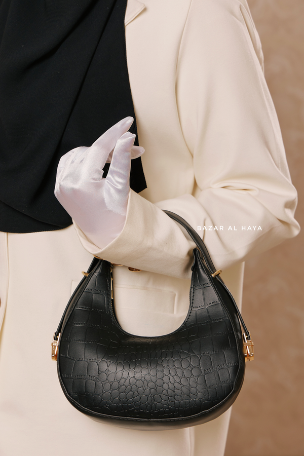 Matte Moon Hand Bag In Black